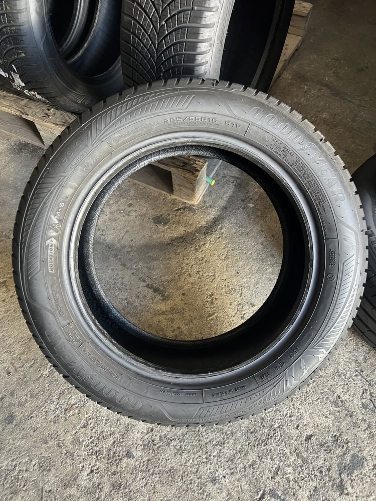 4 anvelope M+S 205/55/16 Goodyear 6-7 mm!