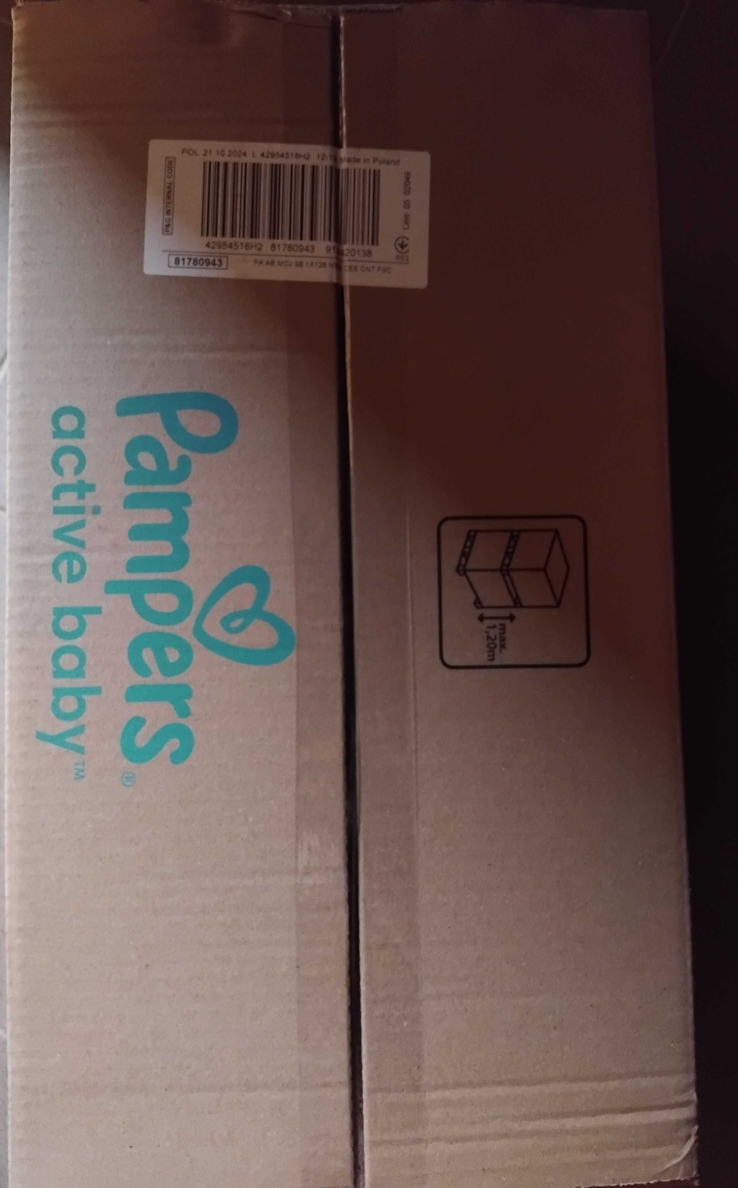 Vand Pampers numarul 6 la 170 de lei baxul 128 buc