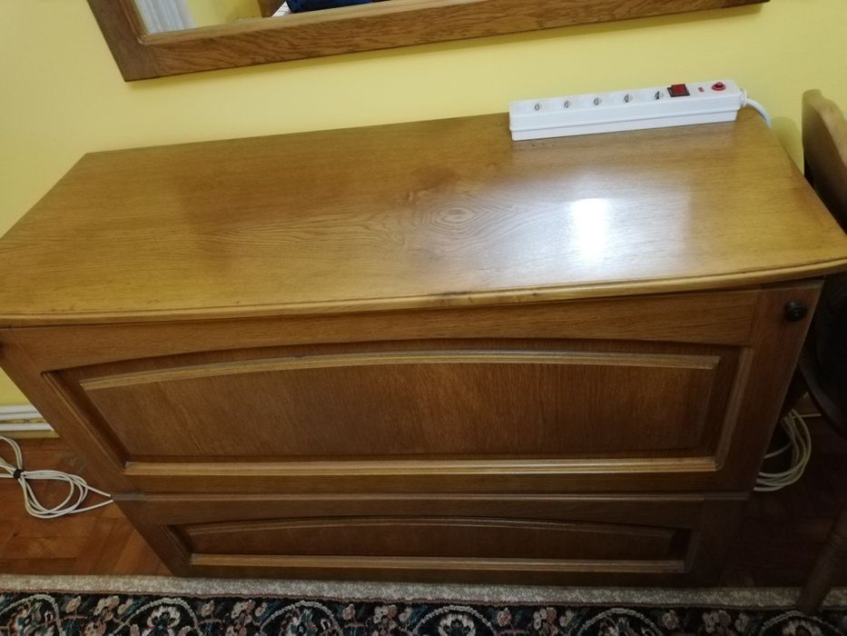 Vând mobilier de calitate