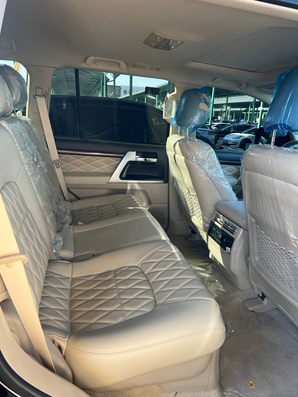 Toyota Land Cruiser 200 4.6