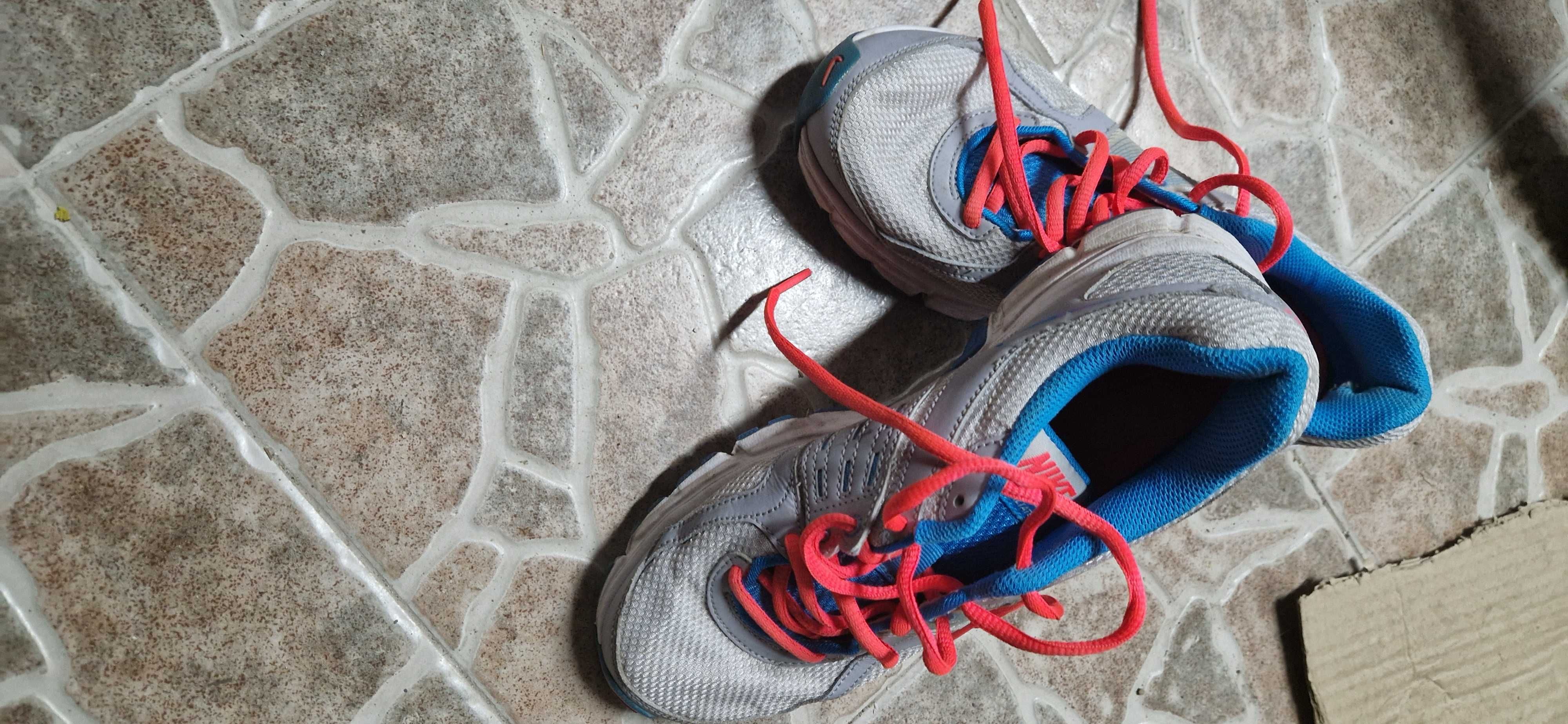 Дамски маратонки Nike размер 38