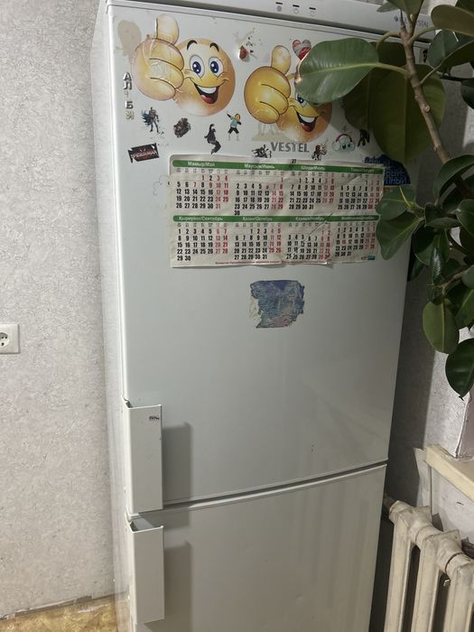 Продам холодильник
