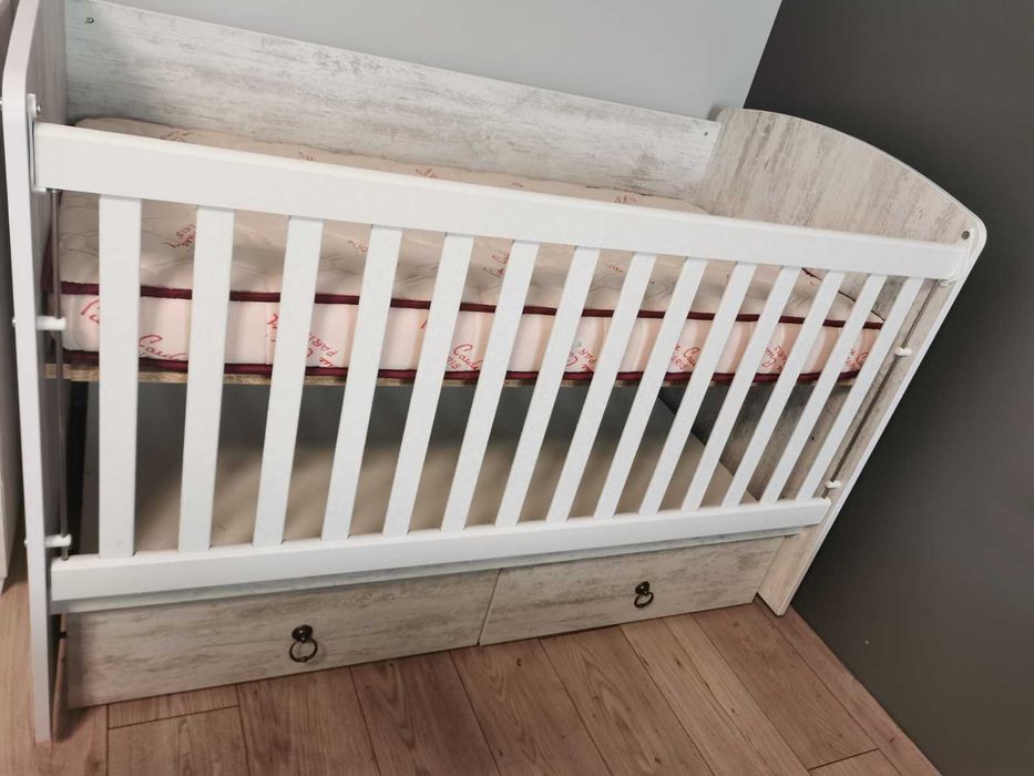 Детско Легло  с матрак.