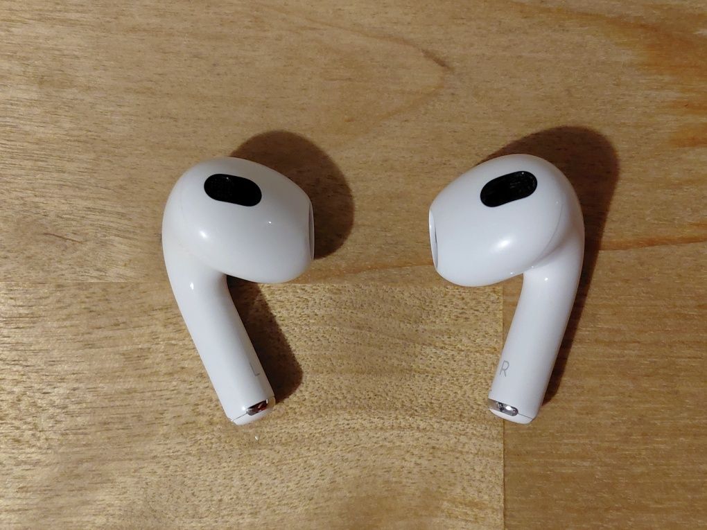 Слушалки Apple AirPods 3, Lightning Charging Case, White