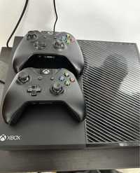 Xbox One 512 GB (2 controllere) + 4 jocuri de vanzare