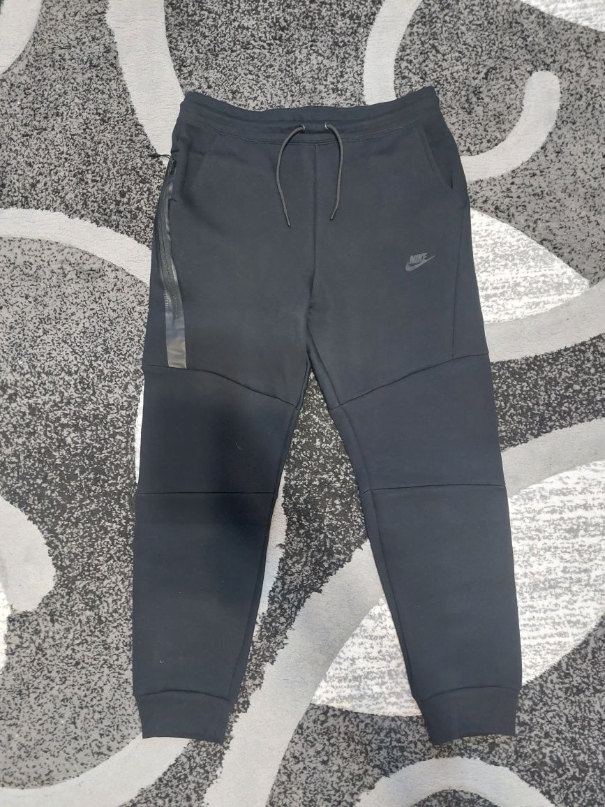 Pantaloni tech fleece