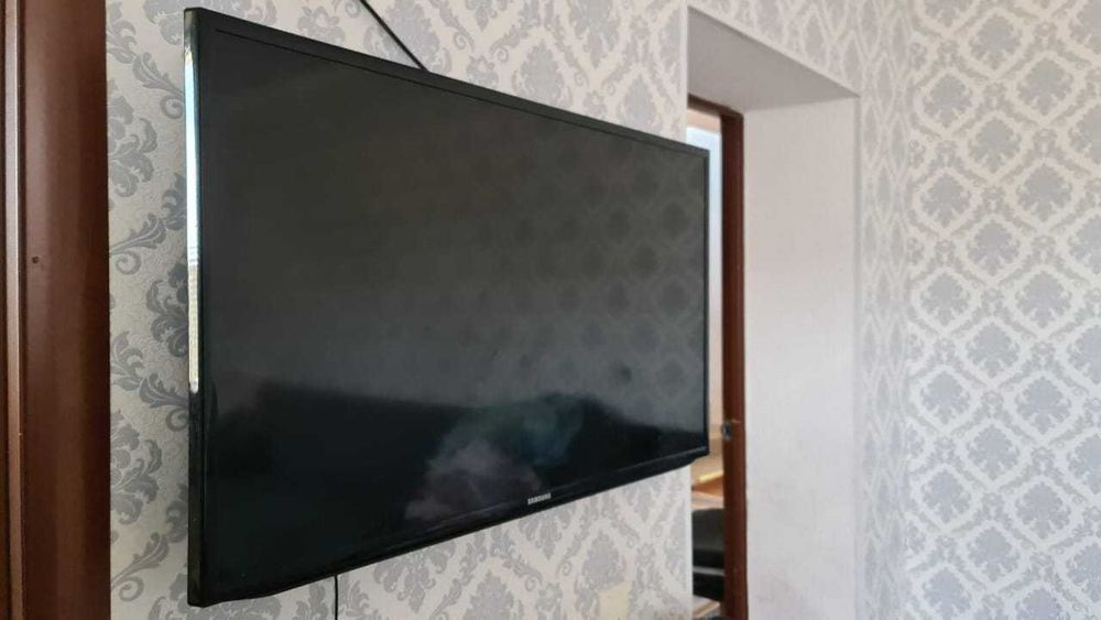 Телевизор Samsung UE40EH5037K