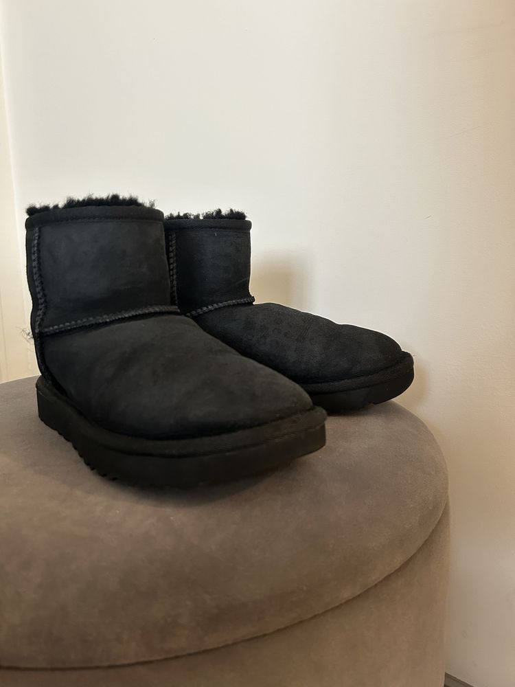 UGG originali piele intoarsa