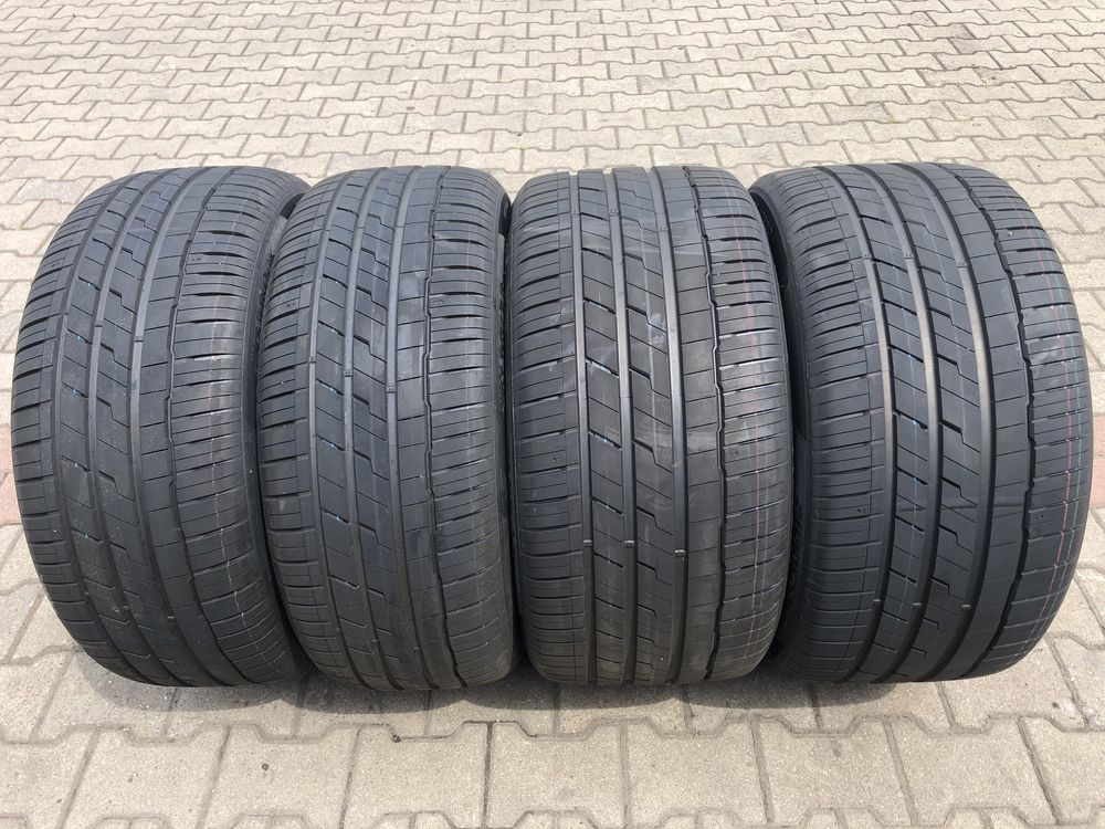 Set anvelope noi vara RunFlat* BMW X6X5 305/40/20 cu 275/45/20 HANKOOK