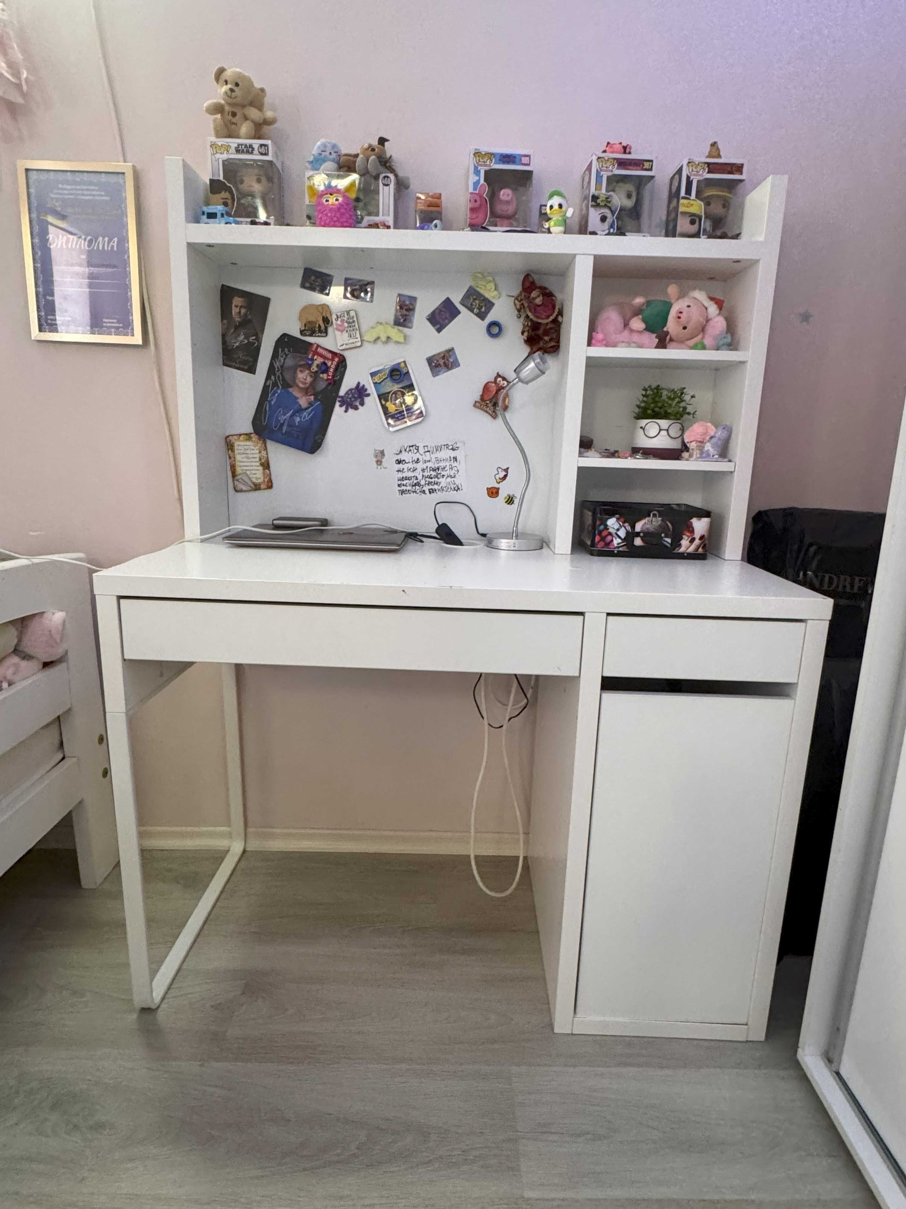 Бюро Икеа Ikea MICKE 105x50 и детски стол за бюро