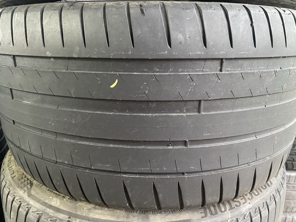 Одиночные летние шины 255/35/18 255/35R18 Michelin Hankook.