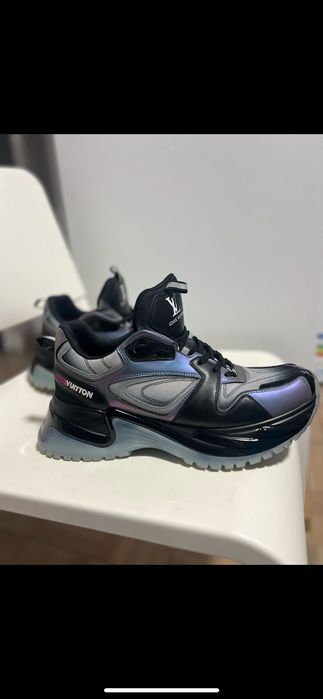 Adidasi Louis Vuitton