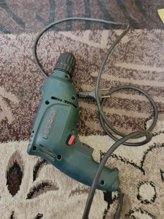 Продаю дрель состояние отличное