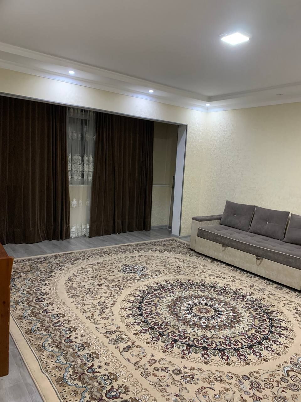 Аренда квартира Юнусабад,4,2/2/5,,400$,,Факат Оилалилага берилади