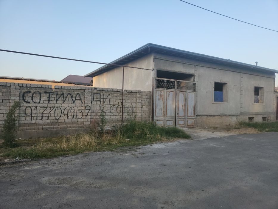 Xonobodda yer sotiladi 8 sotix