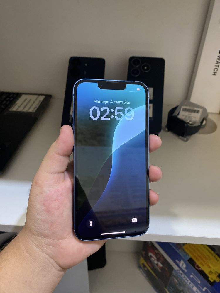 Apple iPhone 13