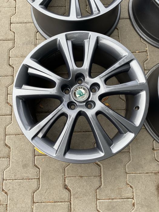 Jante origi 18 5 112 Skoda Wv Passat Tiguan Touran SaranT ROC SeatAudi