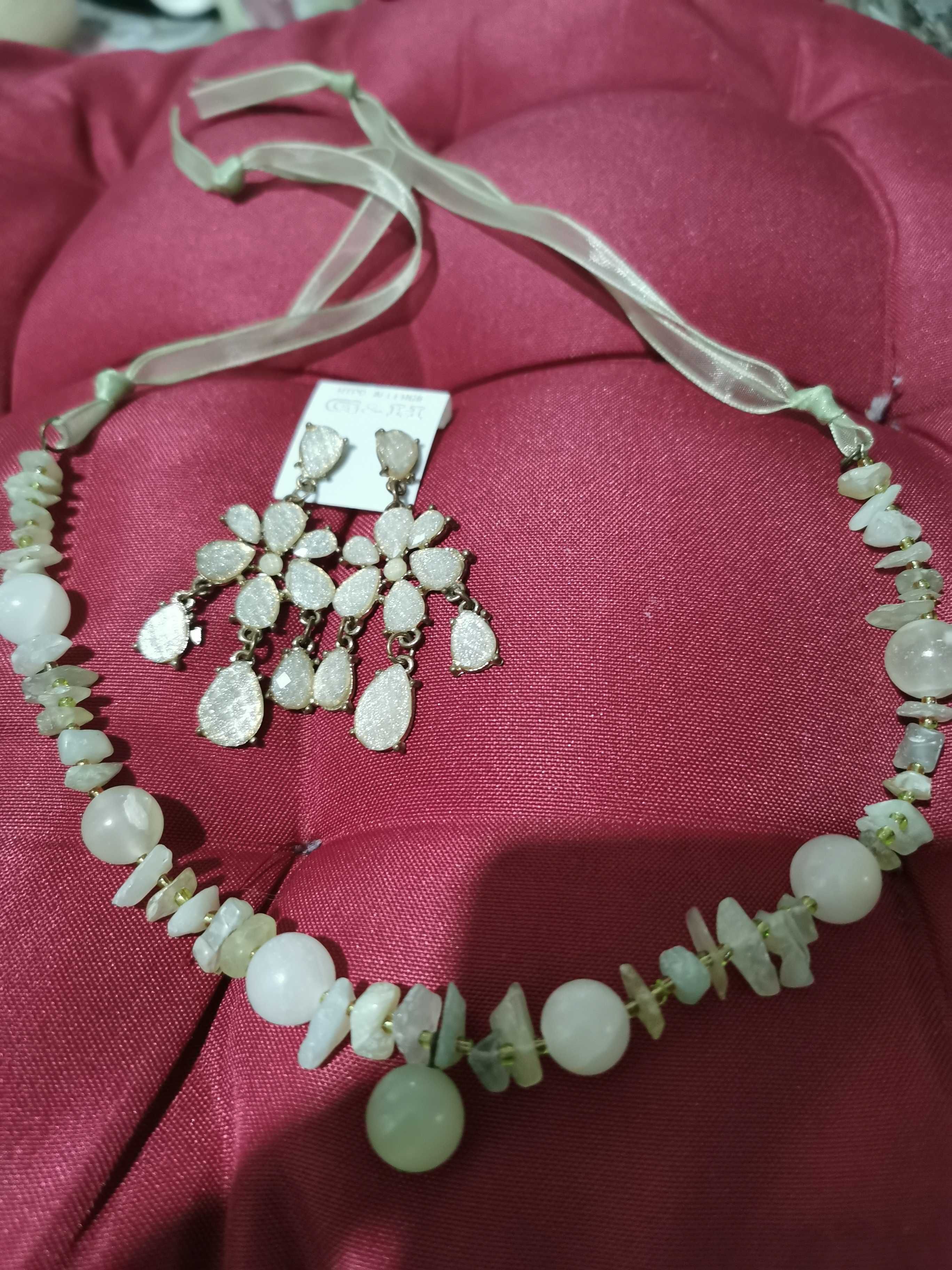 Set colier peridot verde deschis 45 cm  și cercei 5 cm