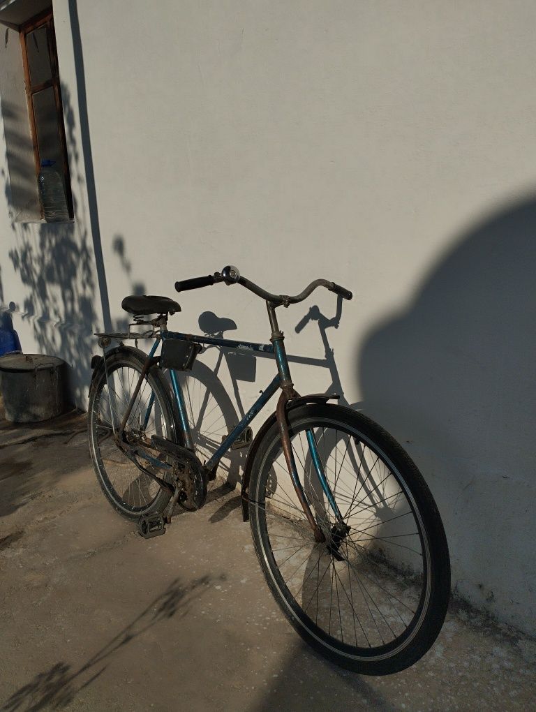 Продам велосипед Урал.
