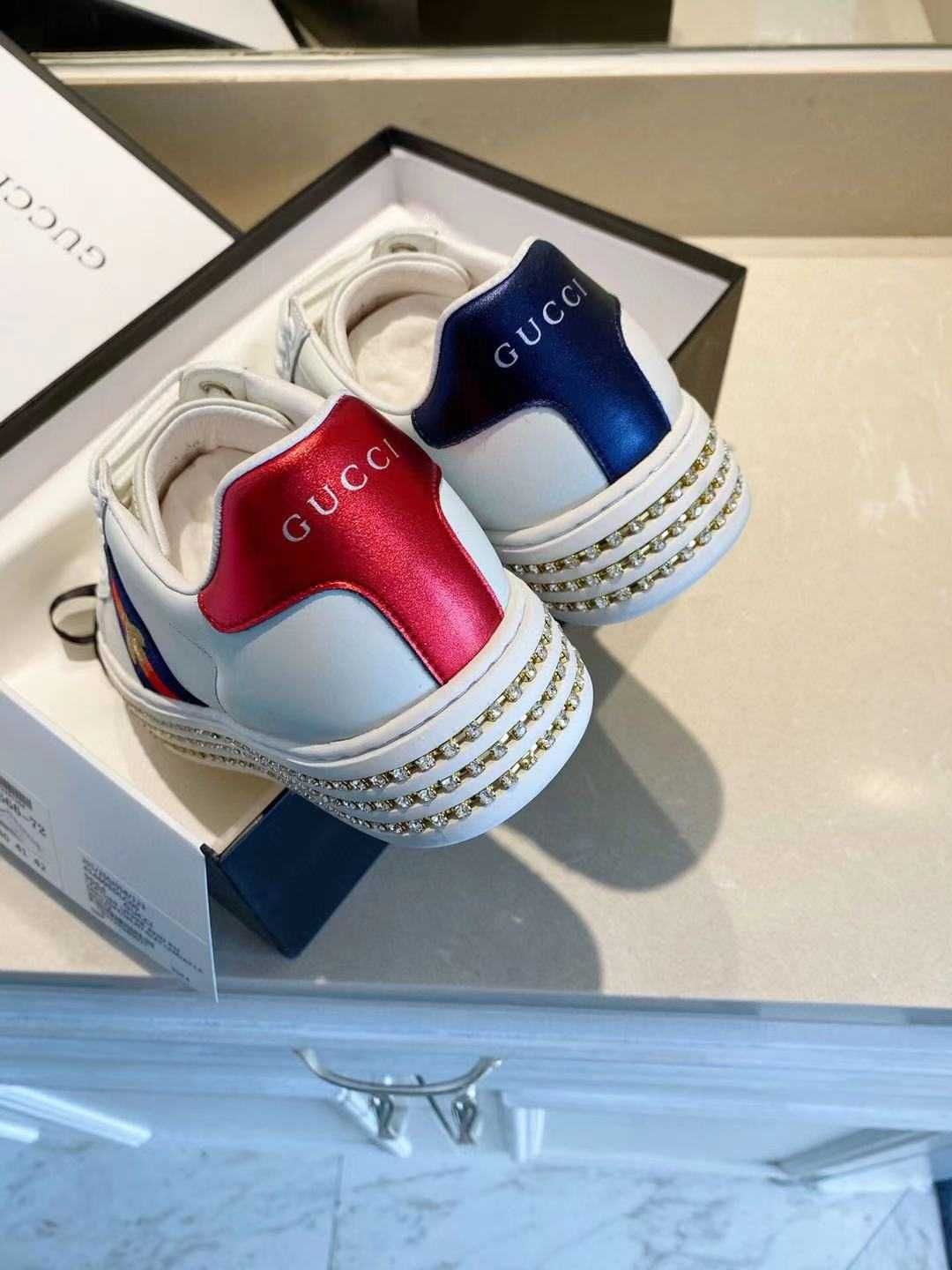 Adidasi Gucci white..model deosebit de frumos cu strasuri.. 2024