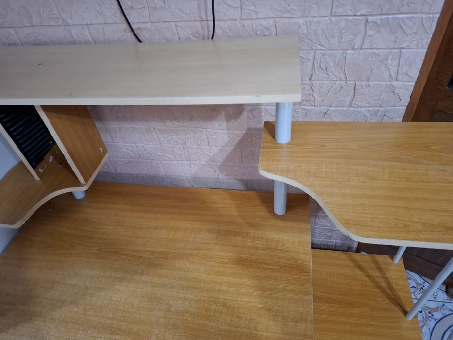 Компьютерный стол