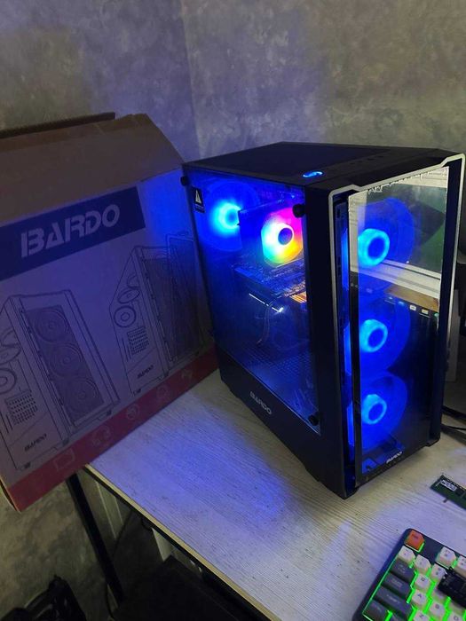 Игровой 10 ядерный кейс/ 16 gb ddr4 / ssd 512gb/  rx 570 4gb