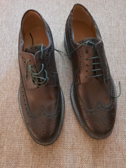 Vand pantofi din piele Santoni, noi