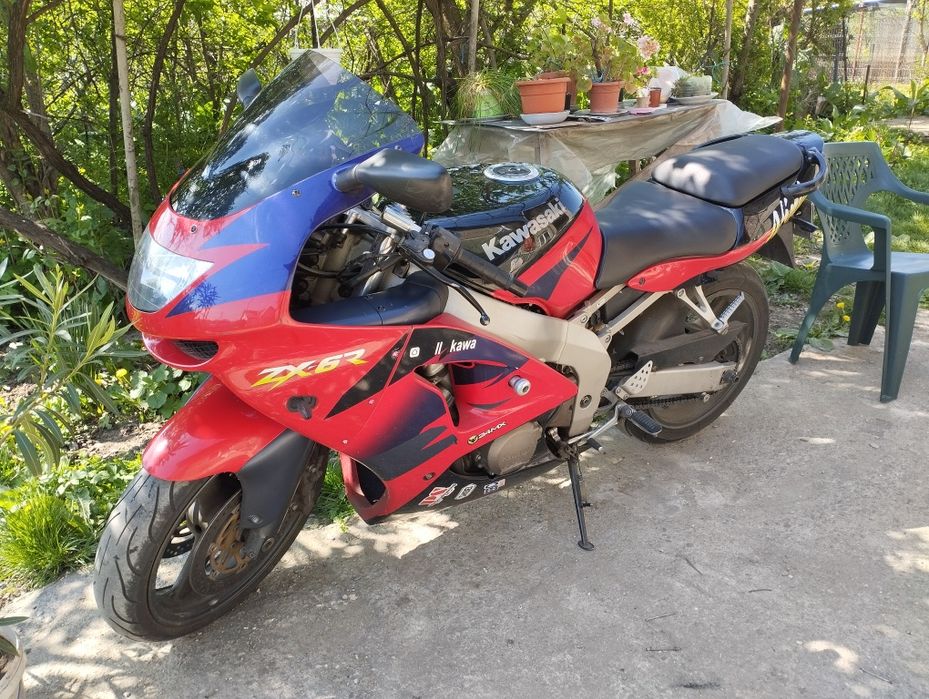 Kawasaki Ninja Zx6R: Vând/schimb cu alta motocicleta preferabil Honda!