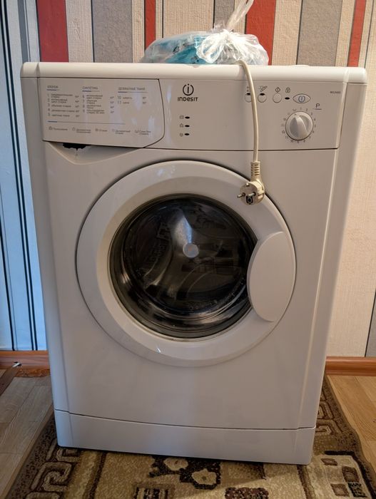Стиральная машина indesit