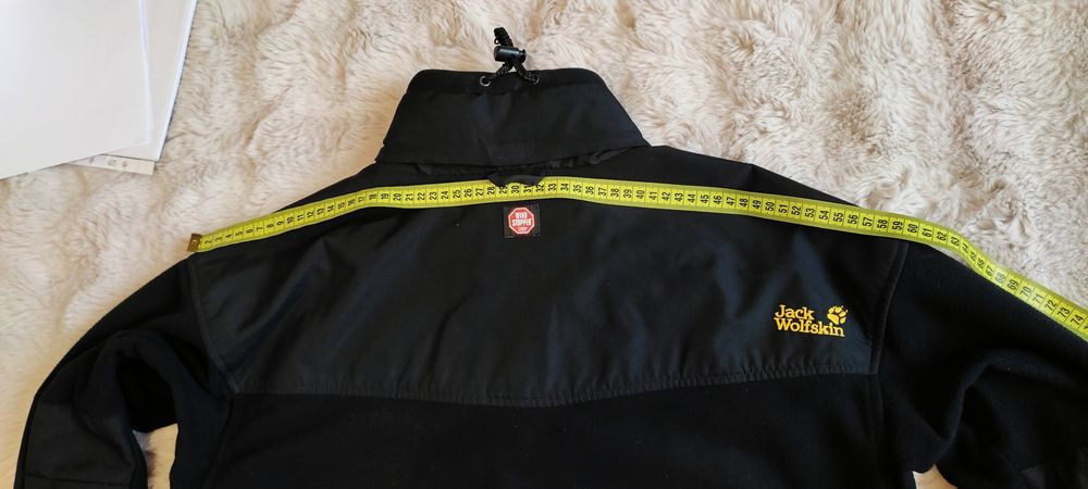 Geaca /jacheta Jack Wolfskin Tech Fleece Windstopper