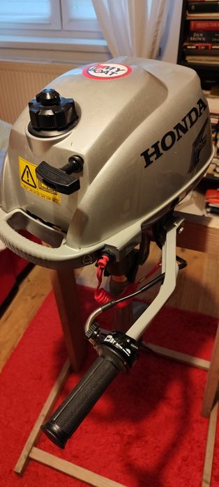 Motor barca HONDA, cizmă scurta, 4T, 2,3hp, răcire aer.