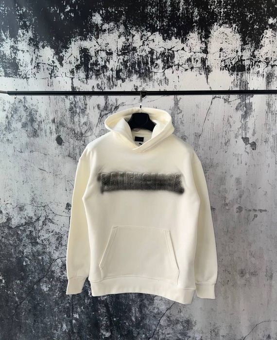 Hanorac alb Balenciaga – calitate premium, detalii 3D în relief