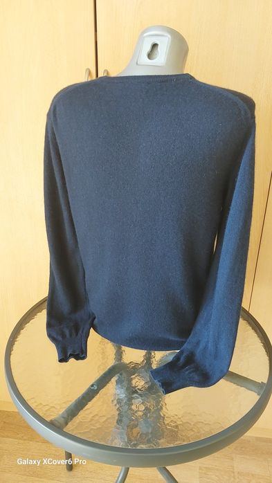 Пуловер Oro Cashmere. 35% кашмир, 35% коприна, 30% вълна. размер L