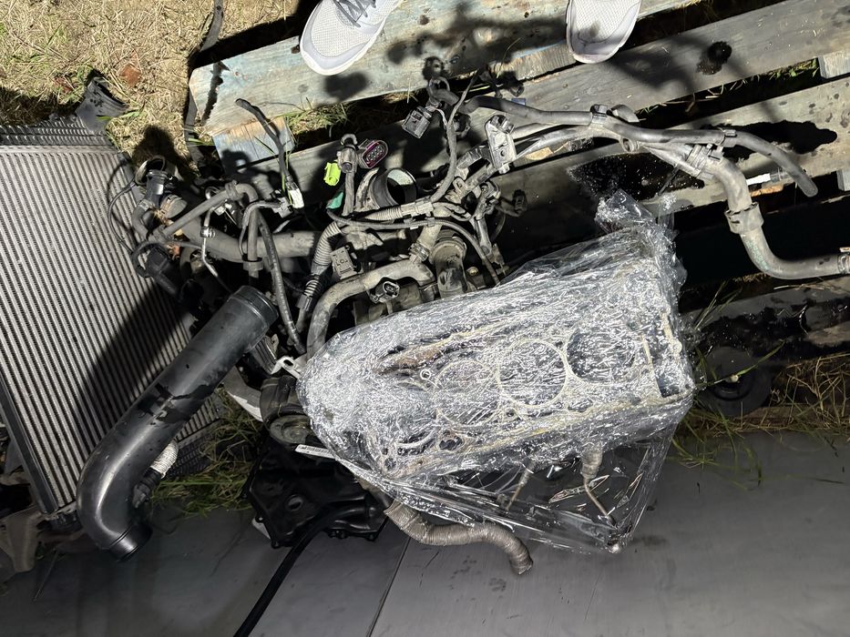 Двигател долница бутала биели 1.8TSI от Passat B6/Пасат Б6 2010година