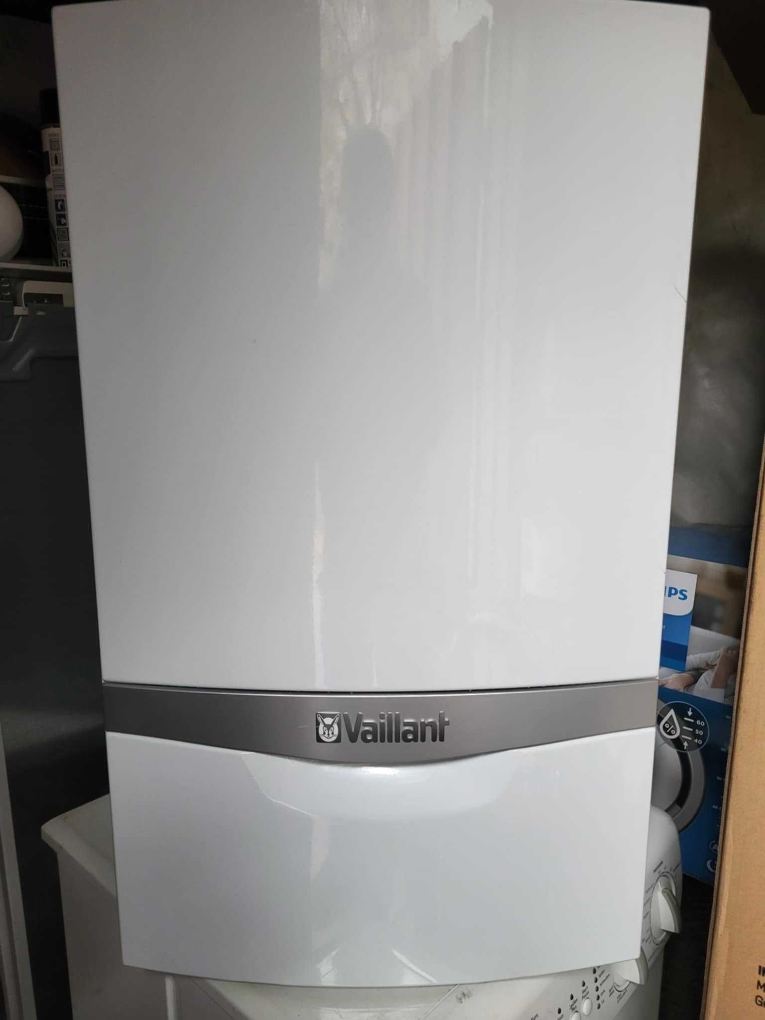 Centrala termica Vaillant cu boiler 120 L