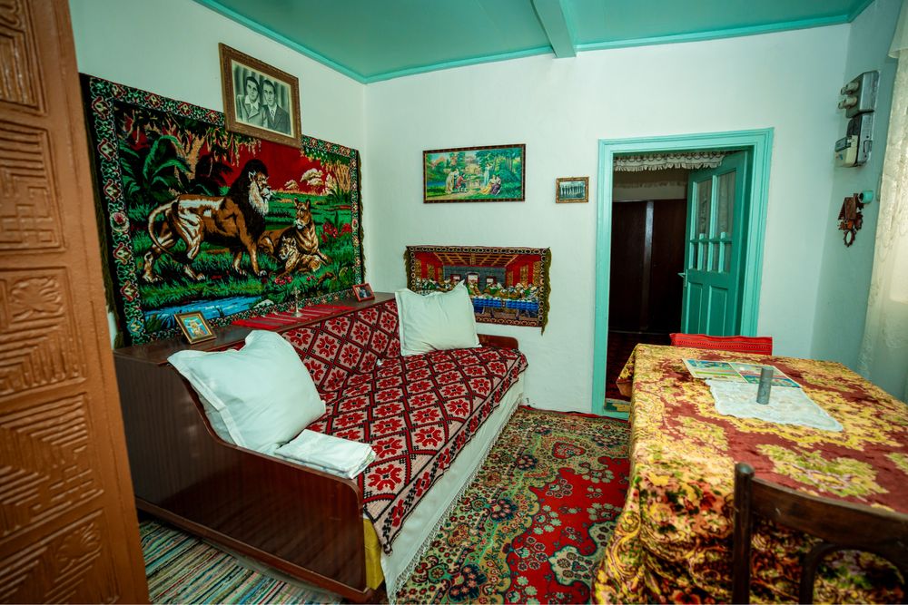 De vânzare – Casă + teren 1.900 mp, Ostrov, Tulcea – centru