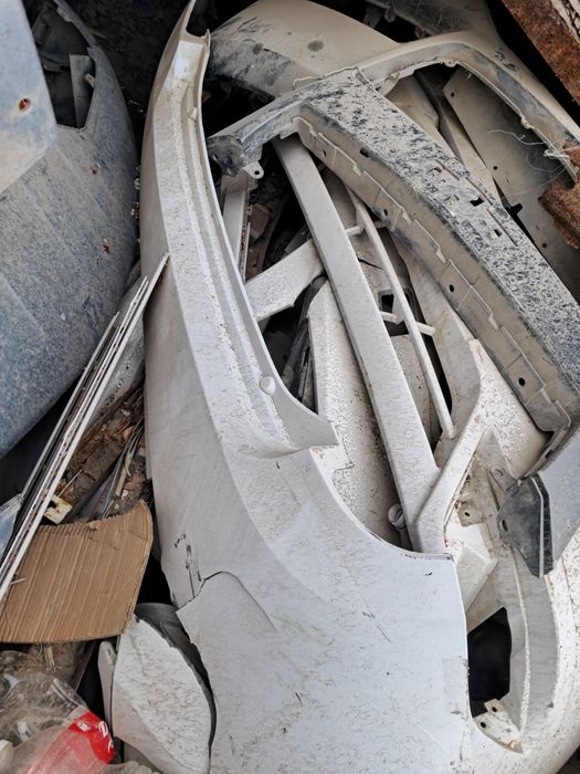 Moshina bamferlari arzon narxda sotiladi