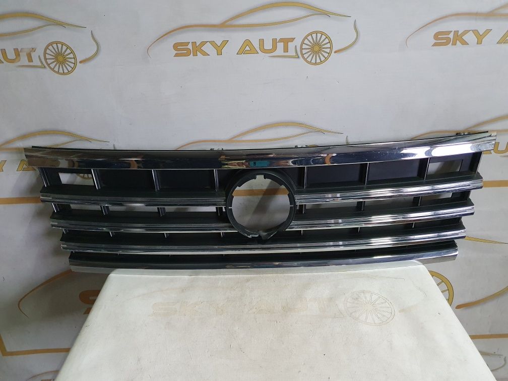 Grila radiator VW Touareg R Line dupa 2018