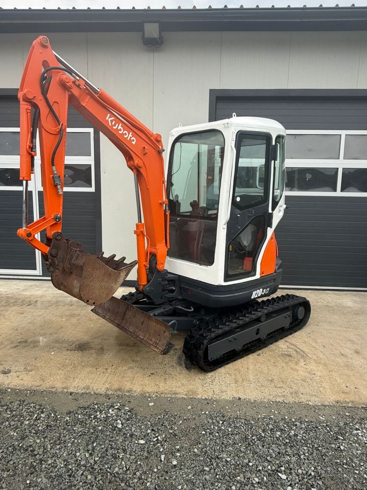 Miniescavator kubota 2,5 tone posibilitate rate