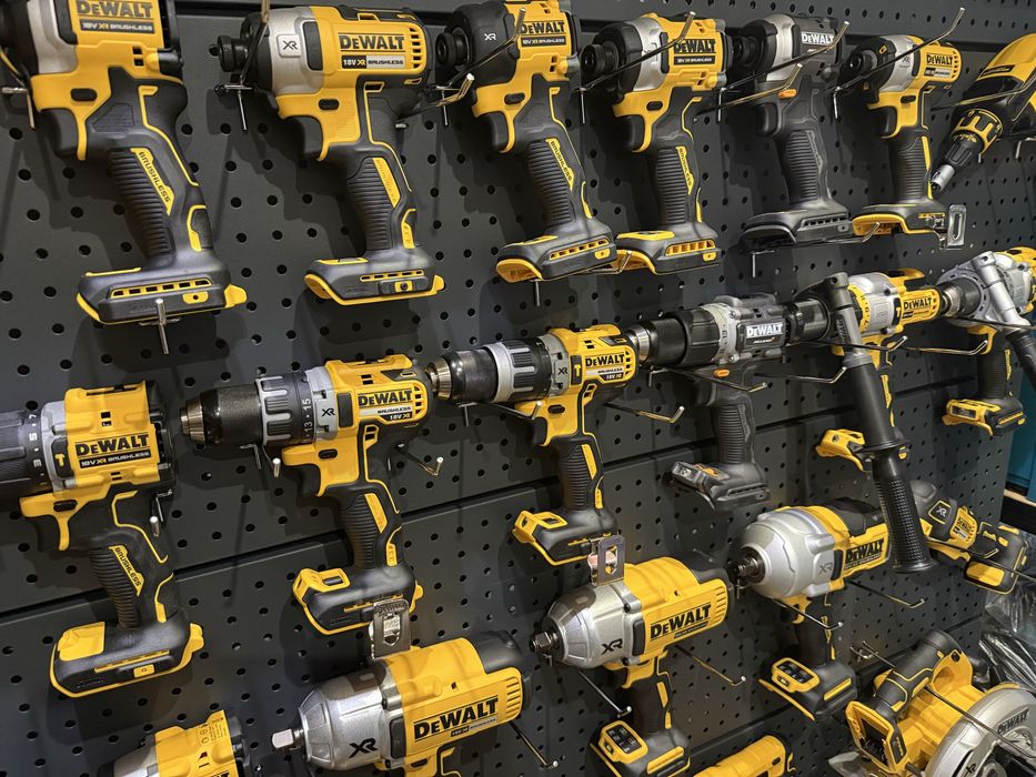 ПРОМО - DeWALT Комплект за гипсокартон - Такер , Винтоверт и Фреза 18V