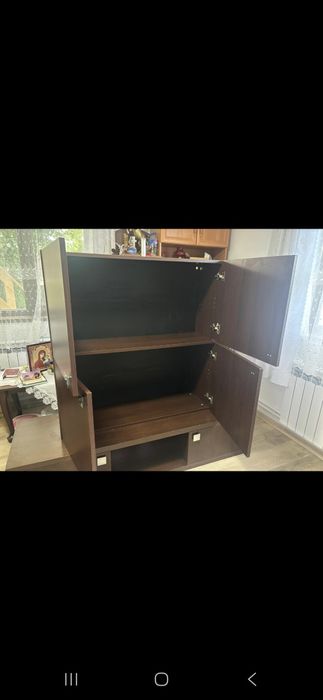 Comodă in 4 usi si comoda pentru Televizor stare buna