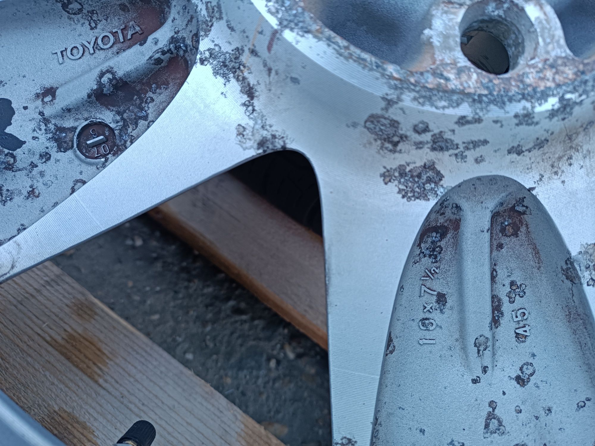 Лети джанти 18ки 5х114.3 Toyota + гуми 235/55/18 Bridgestone