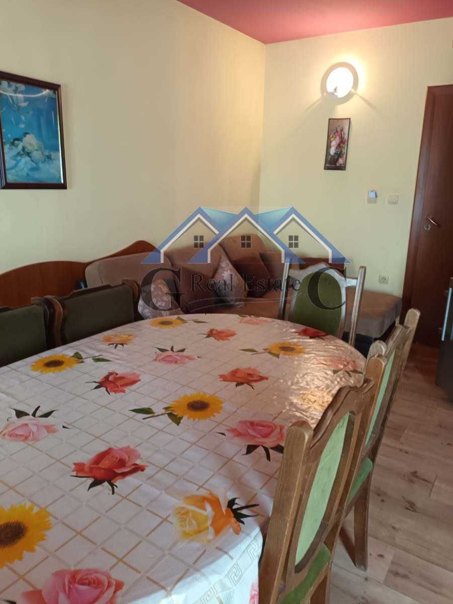 Двустаен апартамент под наем 800лв/мес Св.Св.Константин и Елена