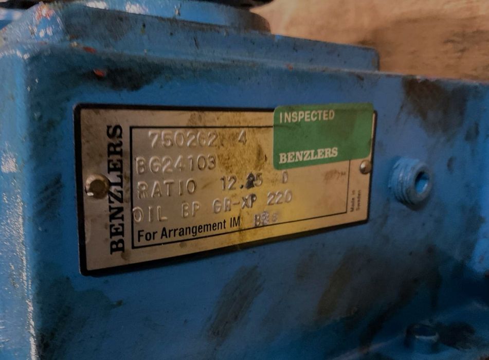 Motor electric trifazat cu reductor, 0.37kW, 114rpm, 380V