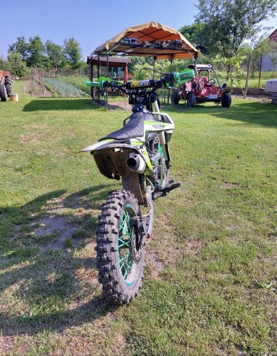 Vând cross ultra 125cc
