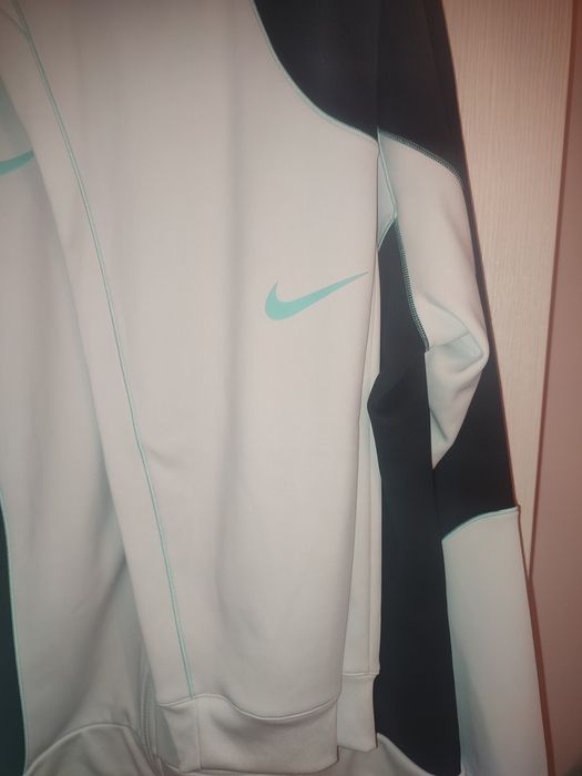 Чисто нов анцунг Nike!