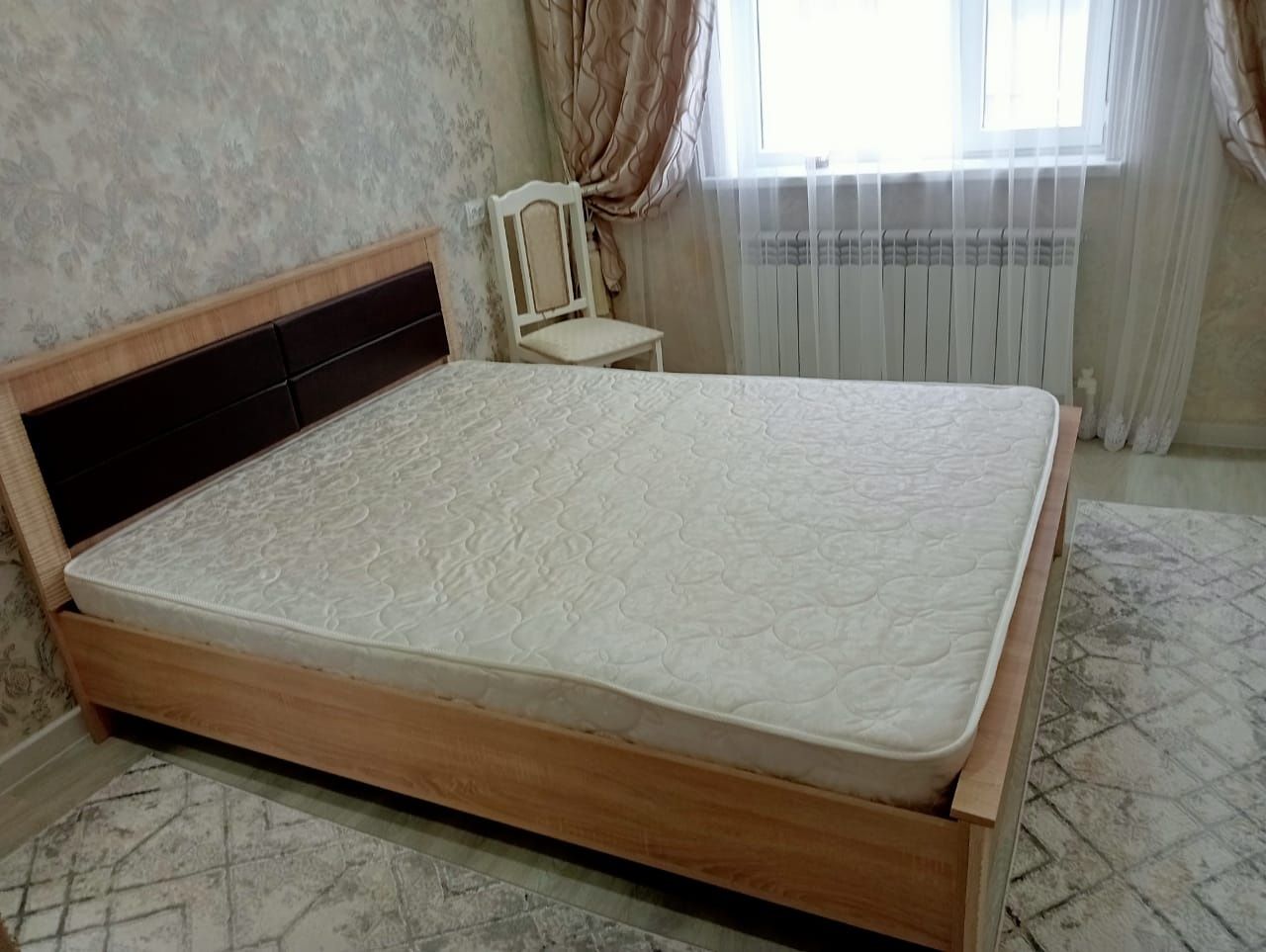 Продаю двуспальную кровать