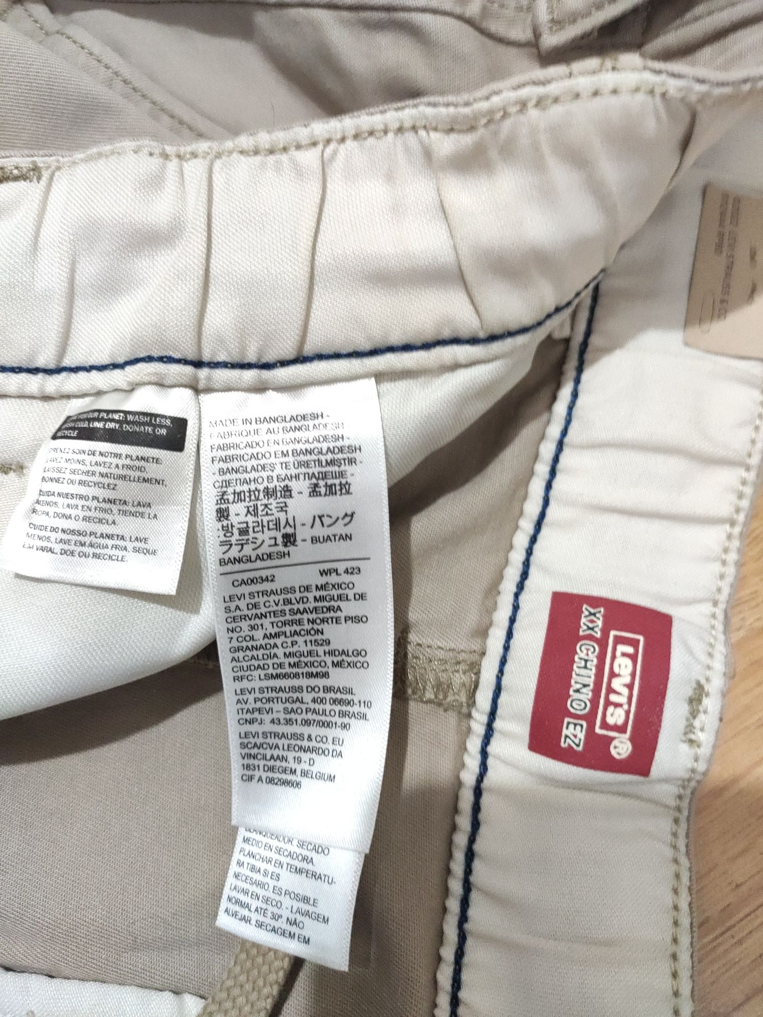 Pantaloni Levi's Chino marimea XXL drepți