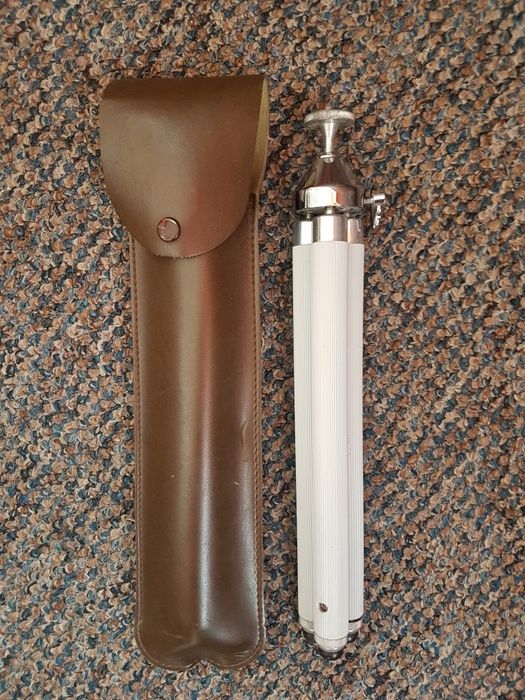 Trepied telescopic din oțel inoxidabil