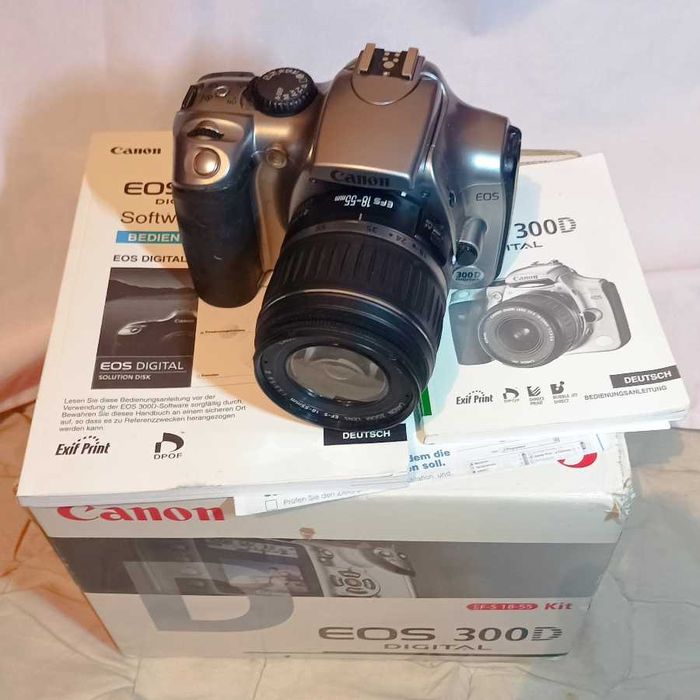 Фотоапарат Canon 300d с обектив 18-55